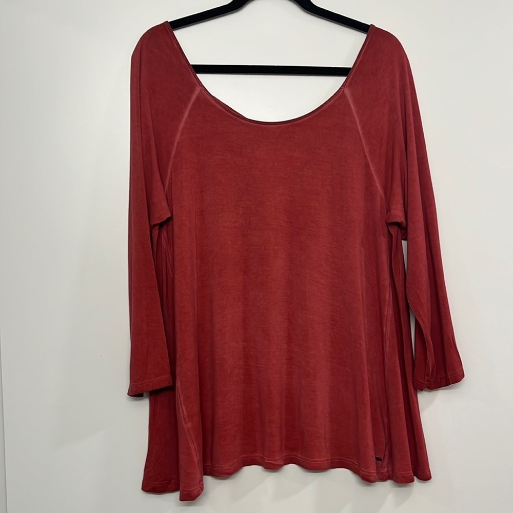 Criss-cross back American Eagle Shirt